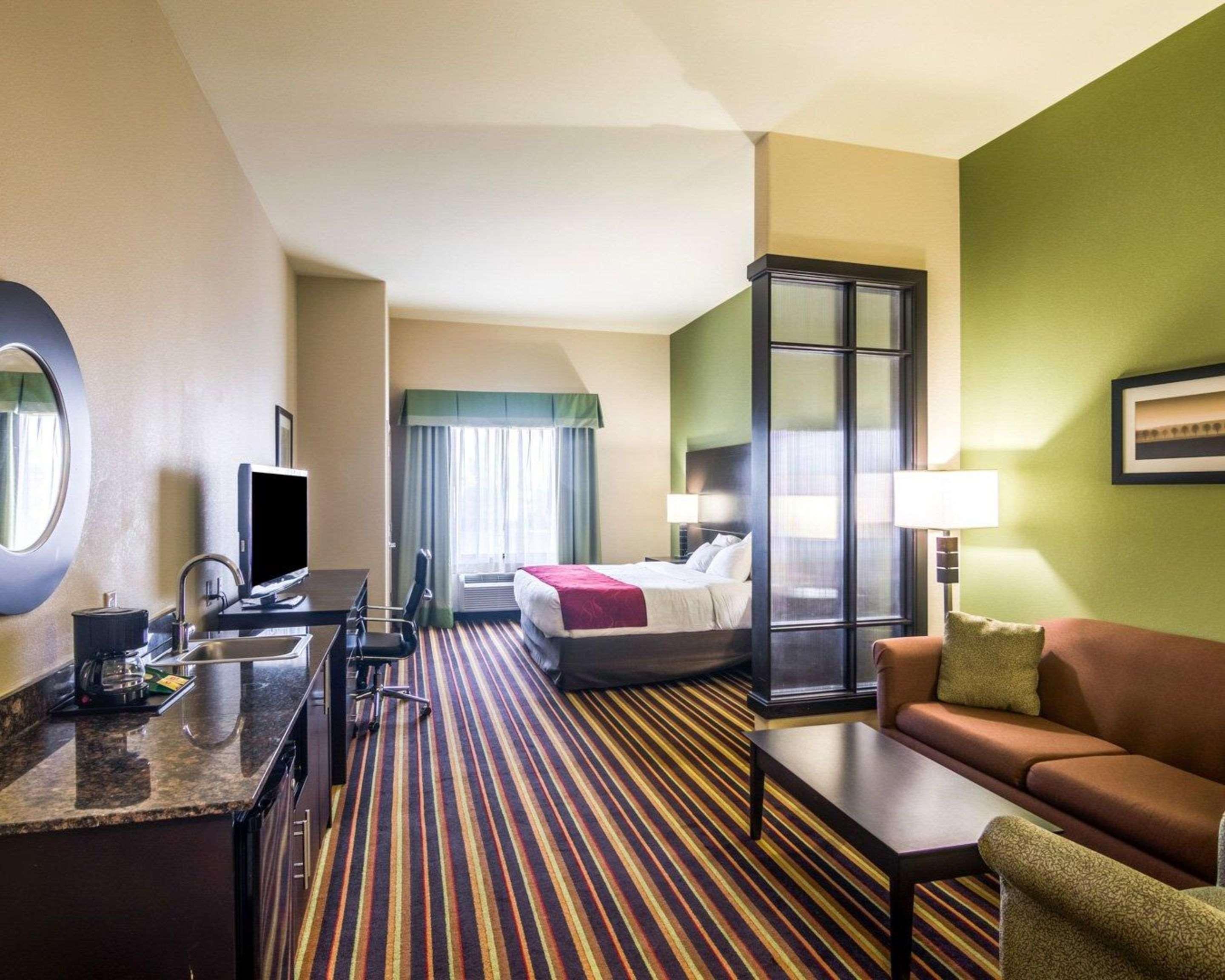 Comfort Suites Amarillo Exterior photo